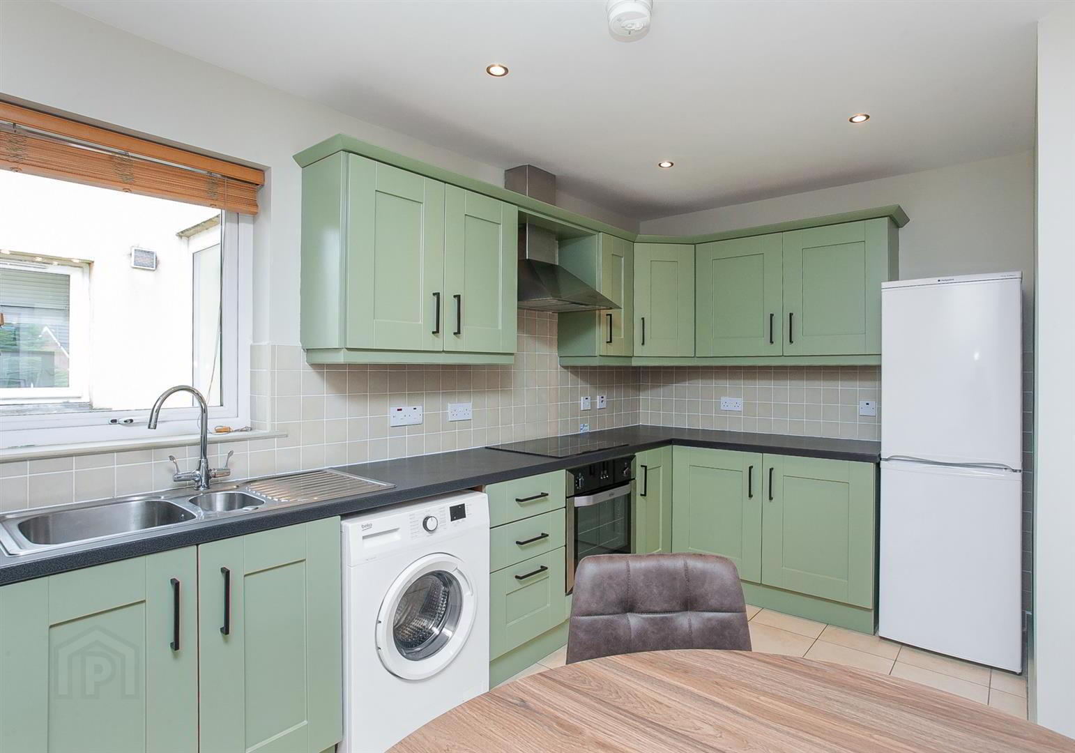 Apt 8b Altona Place, 218 Belmont Rd 9 of 18