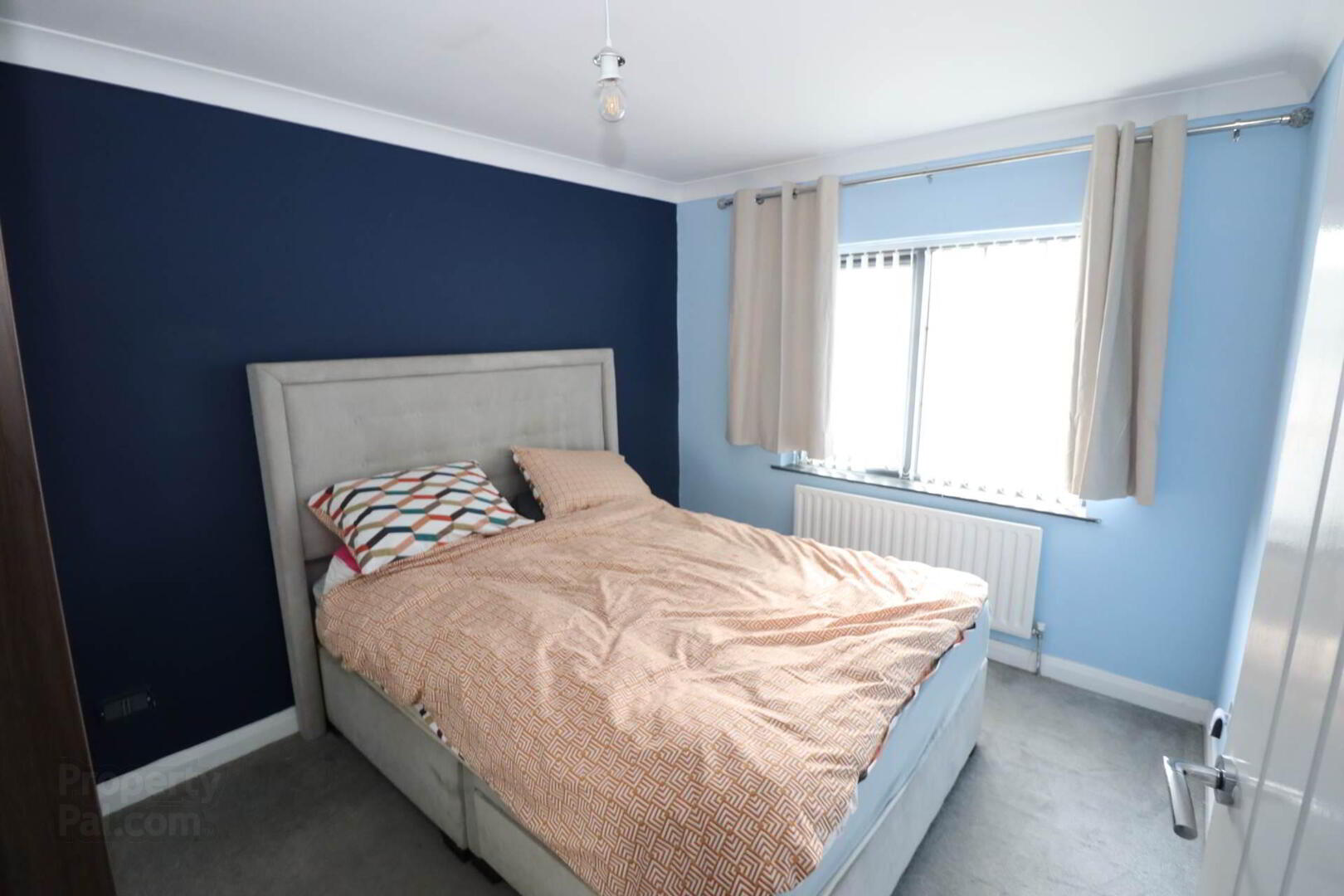 32 Norglen Road 5 of 8