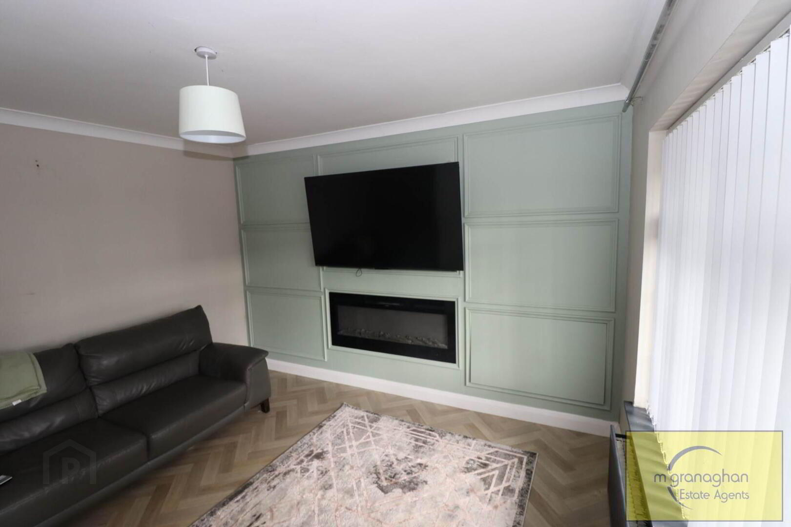 32 Norglen Road 2 of 8