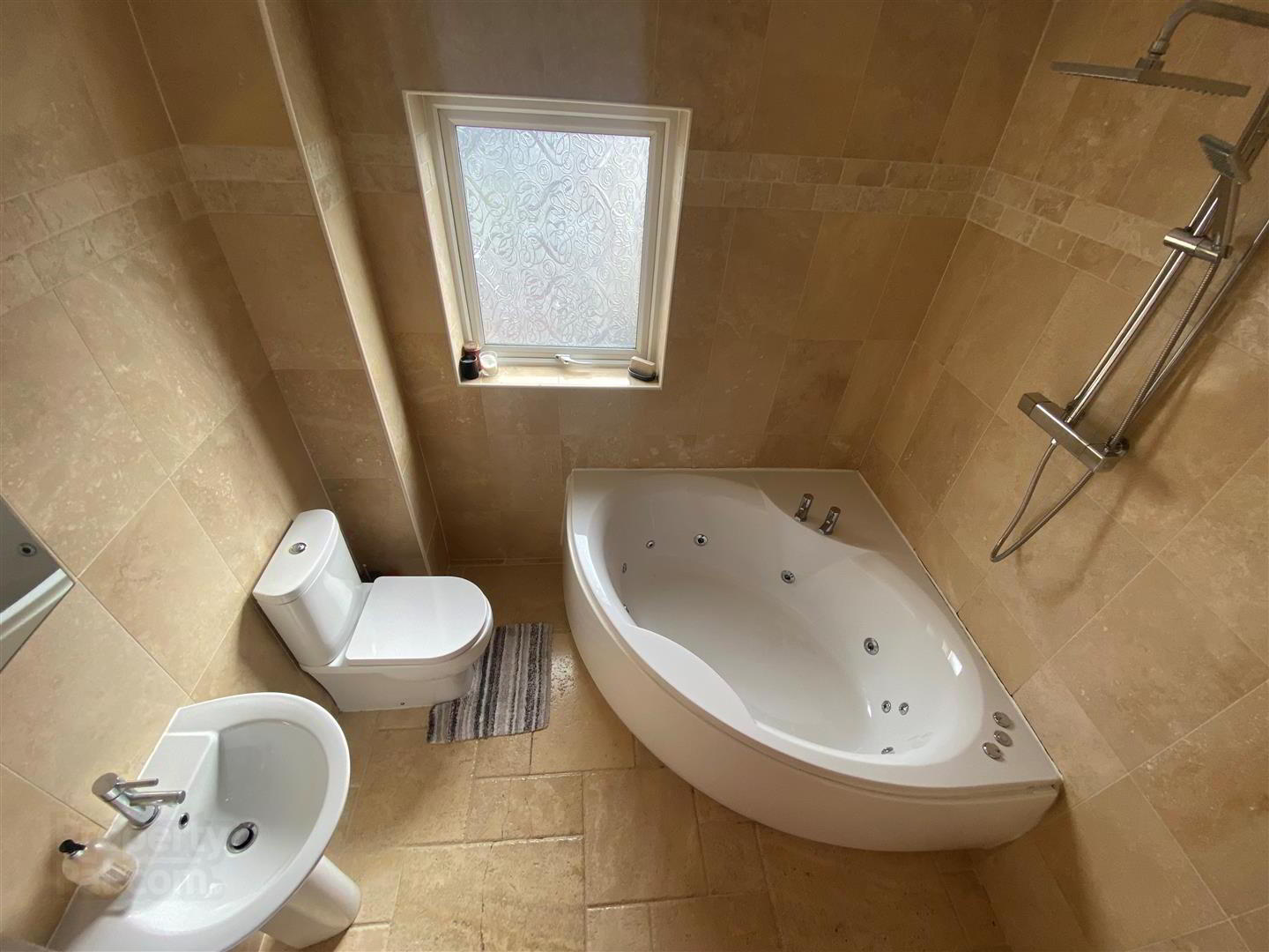 16 Crochan Court 6 of 8