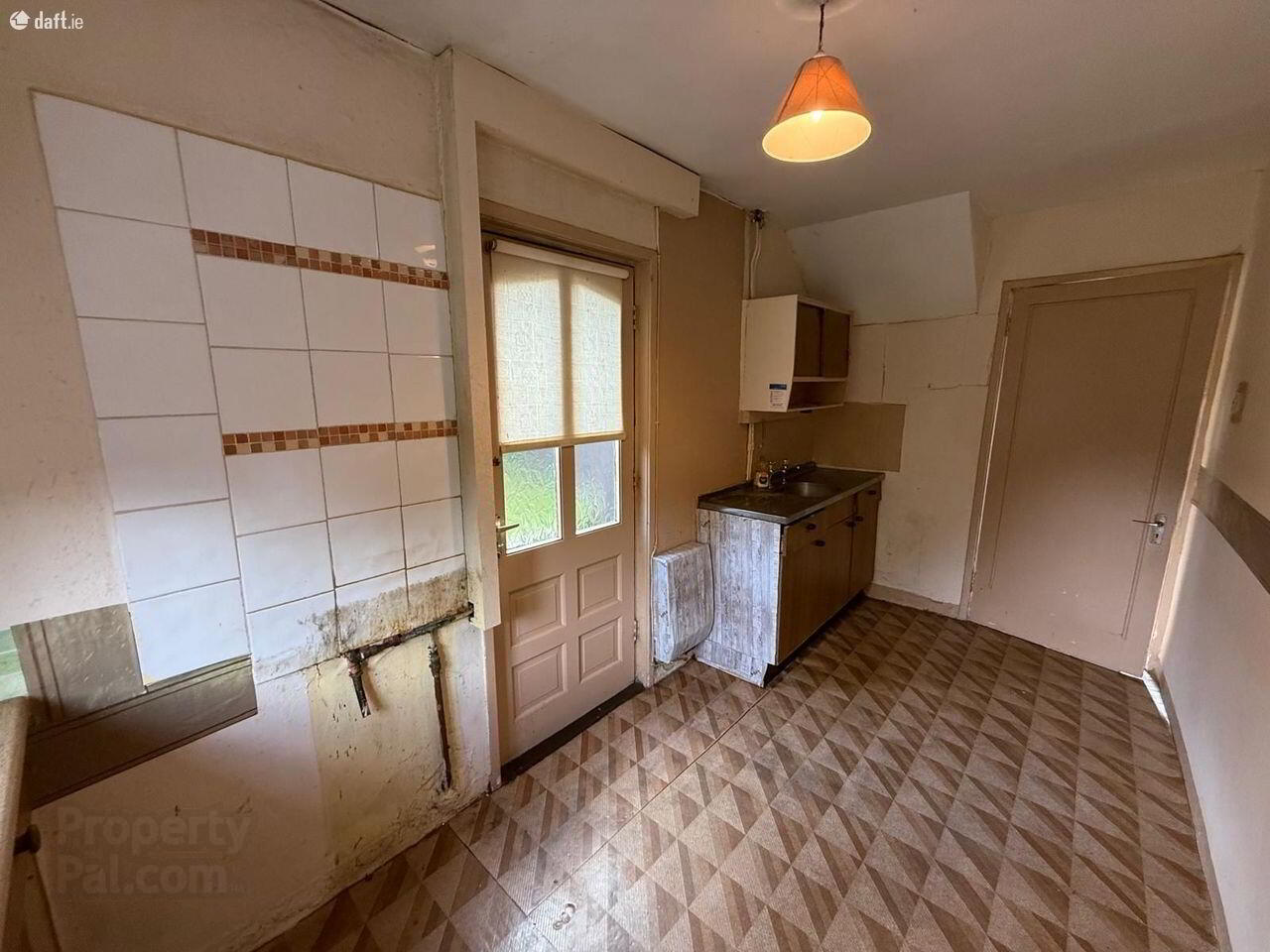 12 Grange Park 8 of 17