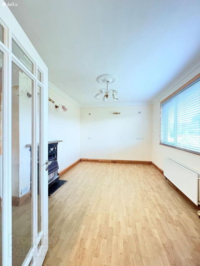 Saint Catherines, 35 Riverview Estate 4 of 20
