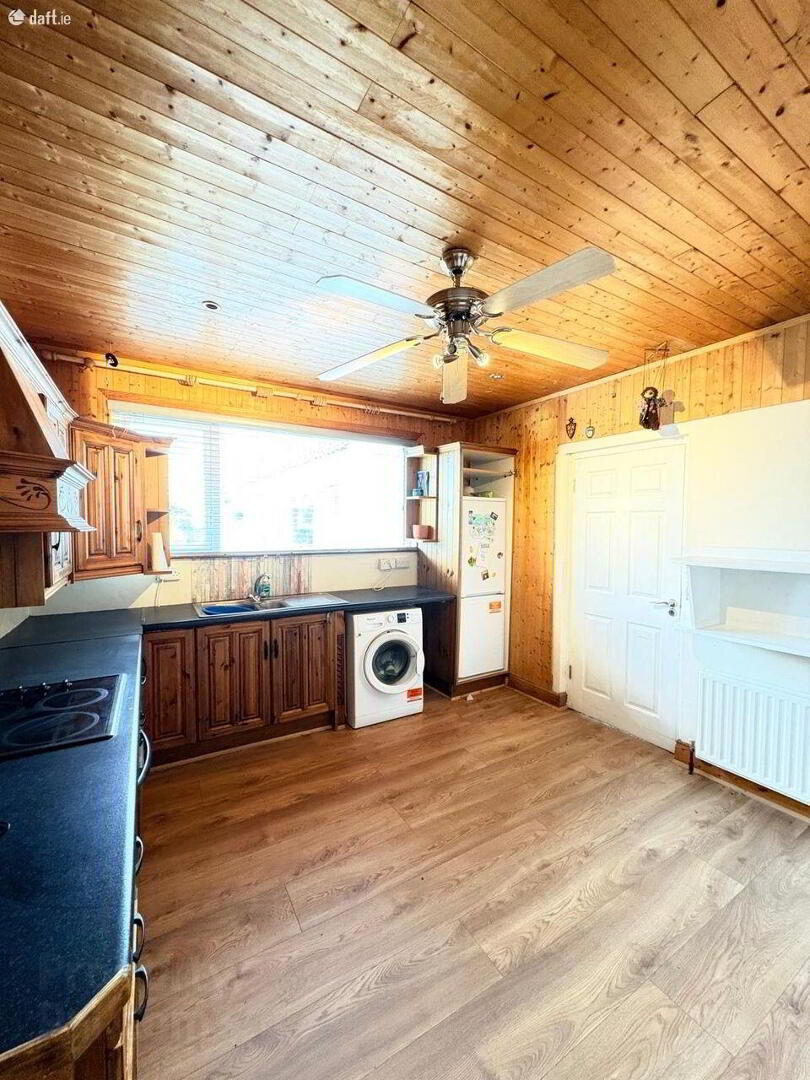 Saint Catherines, 35 Riverview Estate 8 of 20