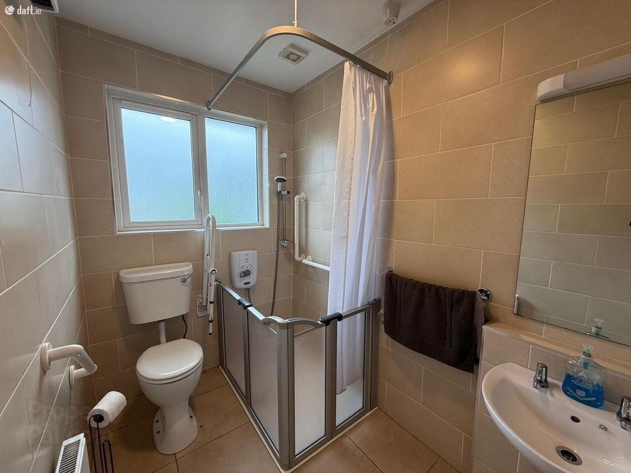Saint Catherines, 35 Riverview Estate 10 of 20