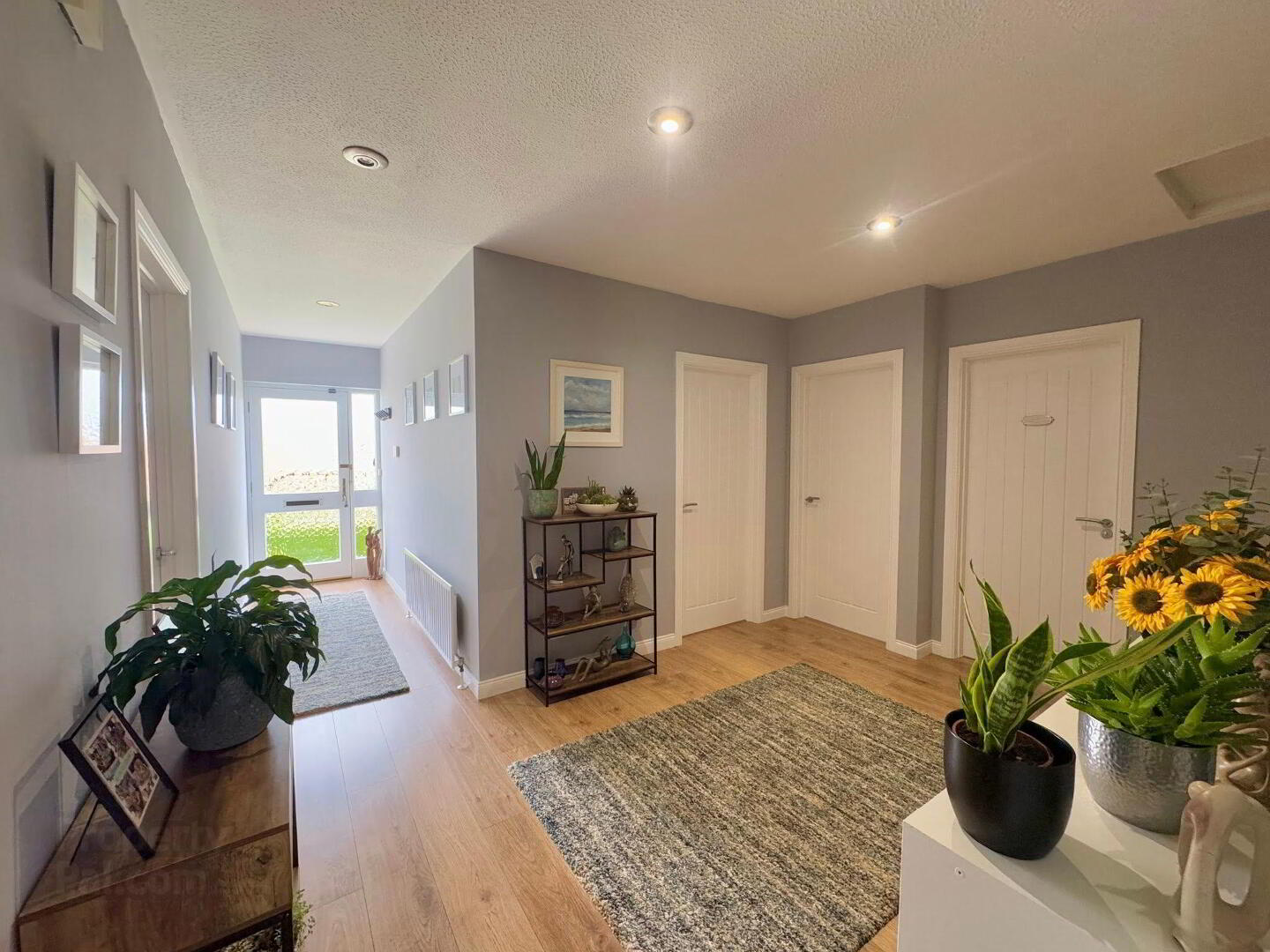 3 Downview Crescent 3 of 42
