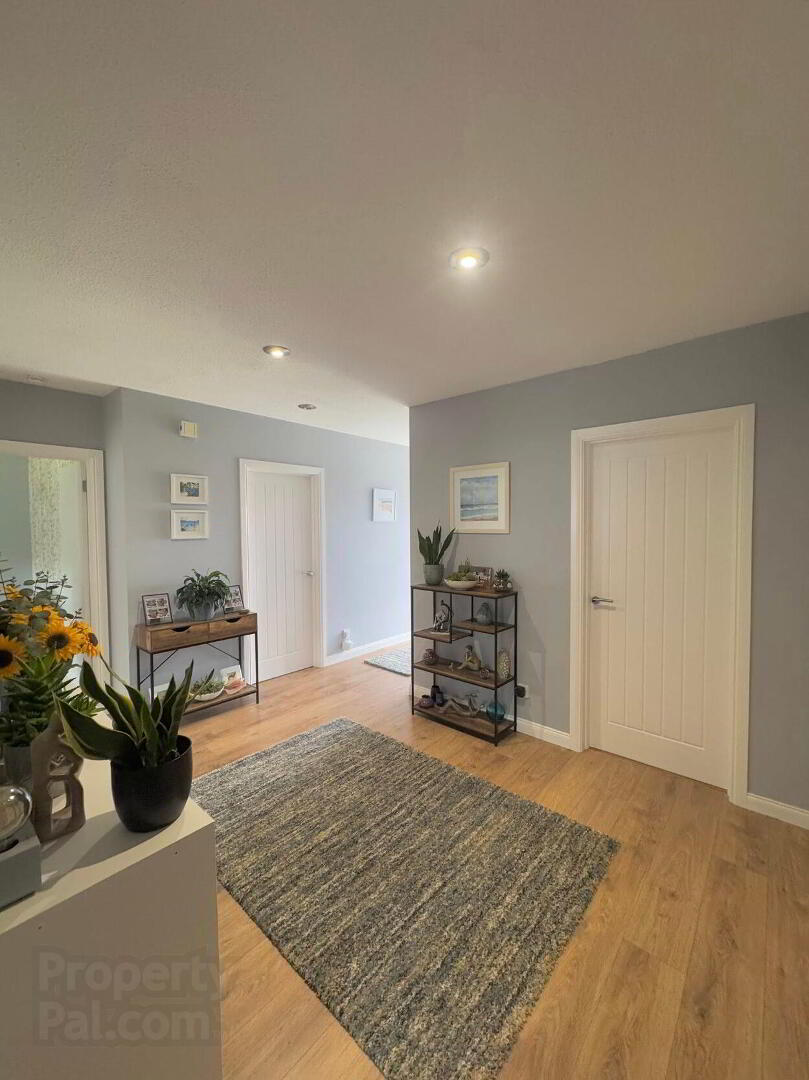 3 Downview Crescent 12 of 42
