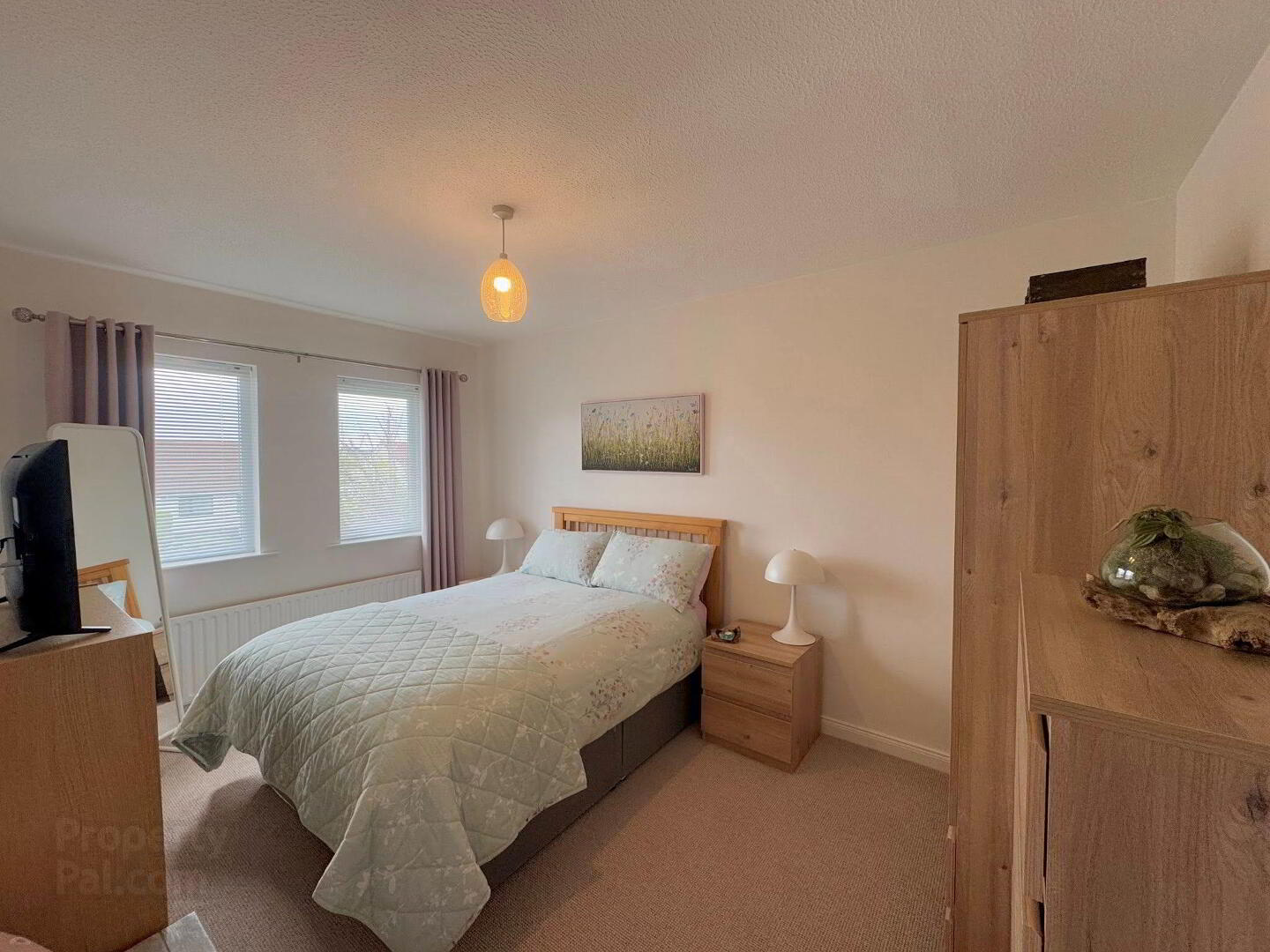 3 Downview Crescent 19 of 42