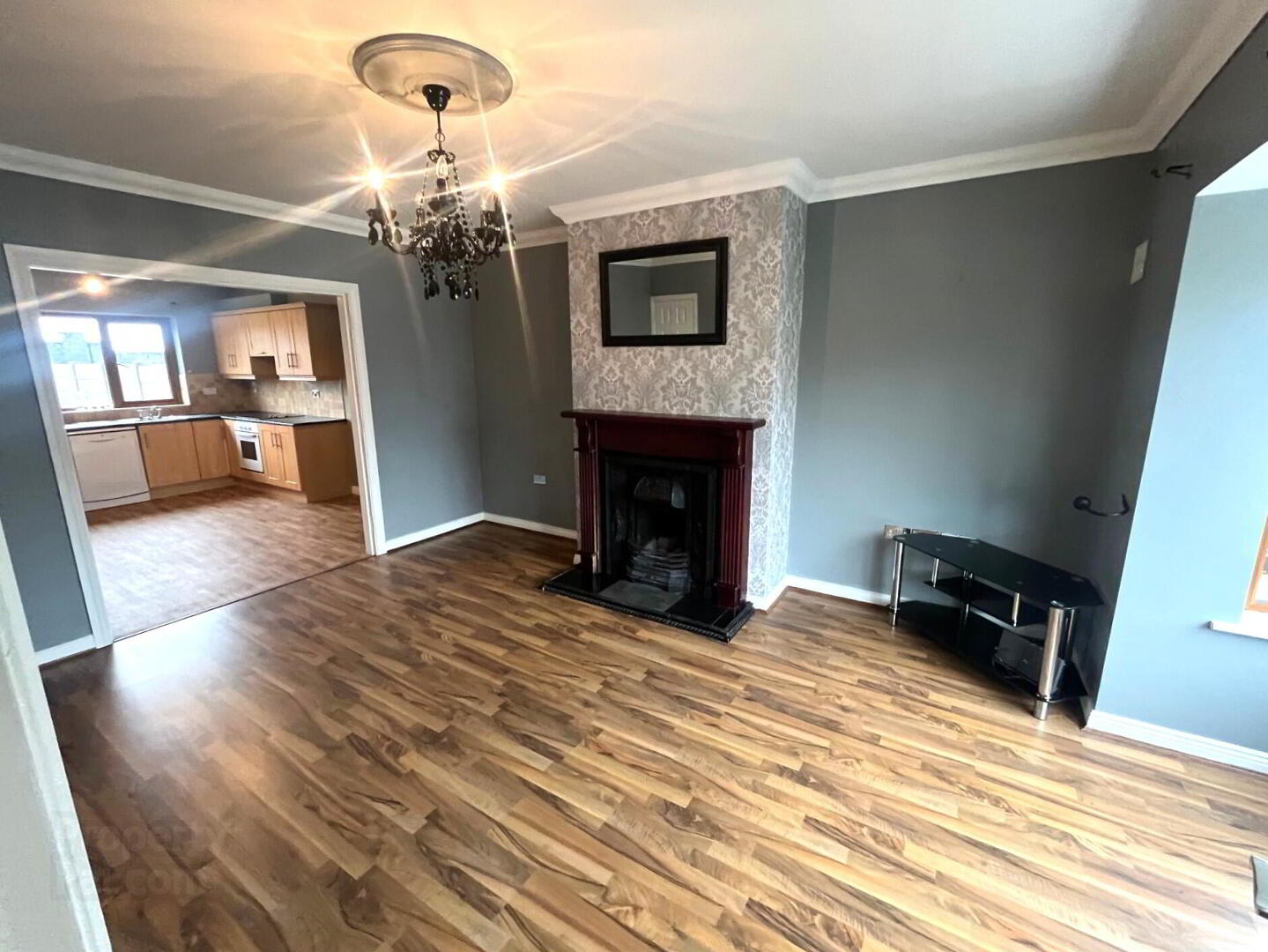 property description image