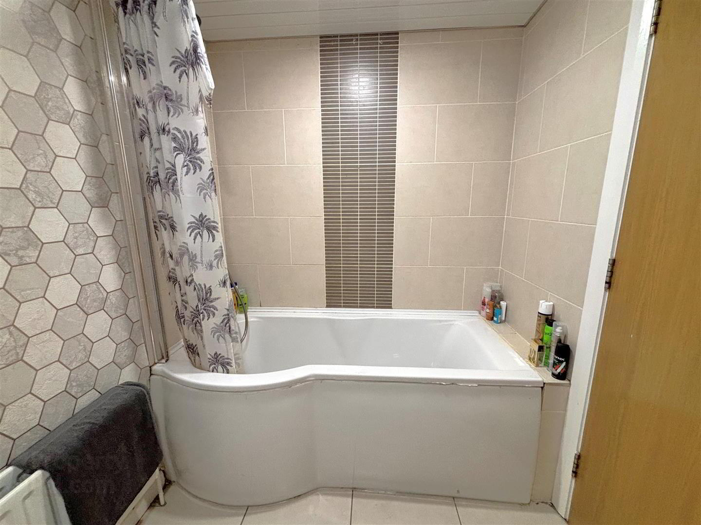 Apt 7, 109 Shankill Road 17 of 20