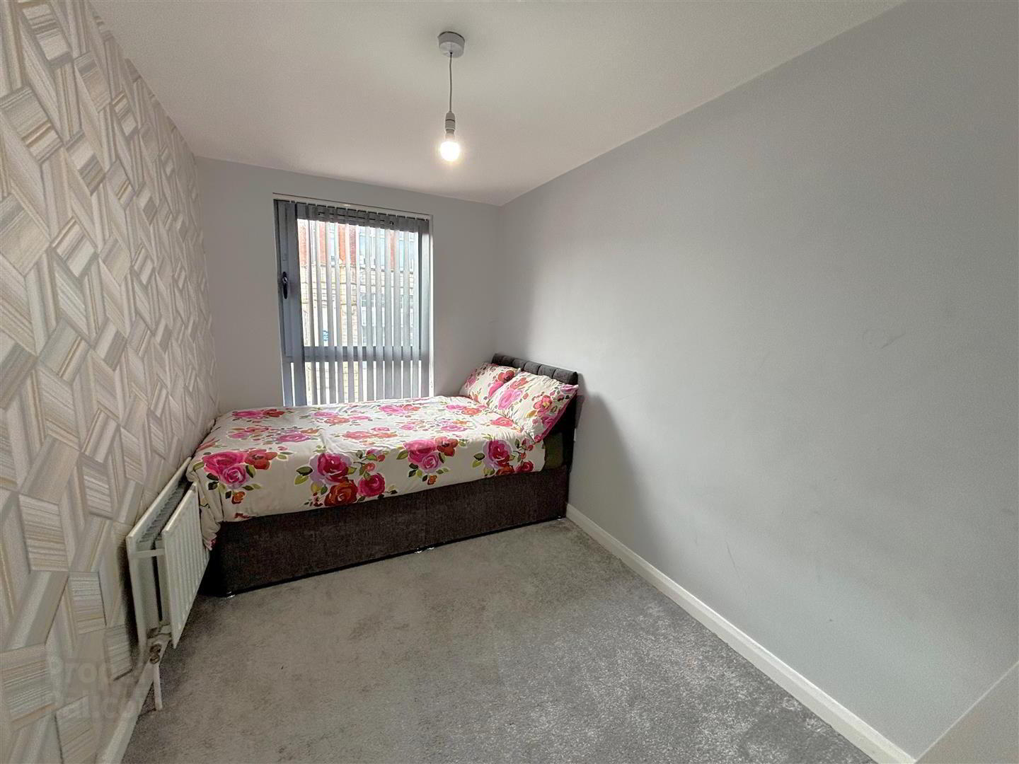 Apt 7, 109 Shankill Road 18 of 20