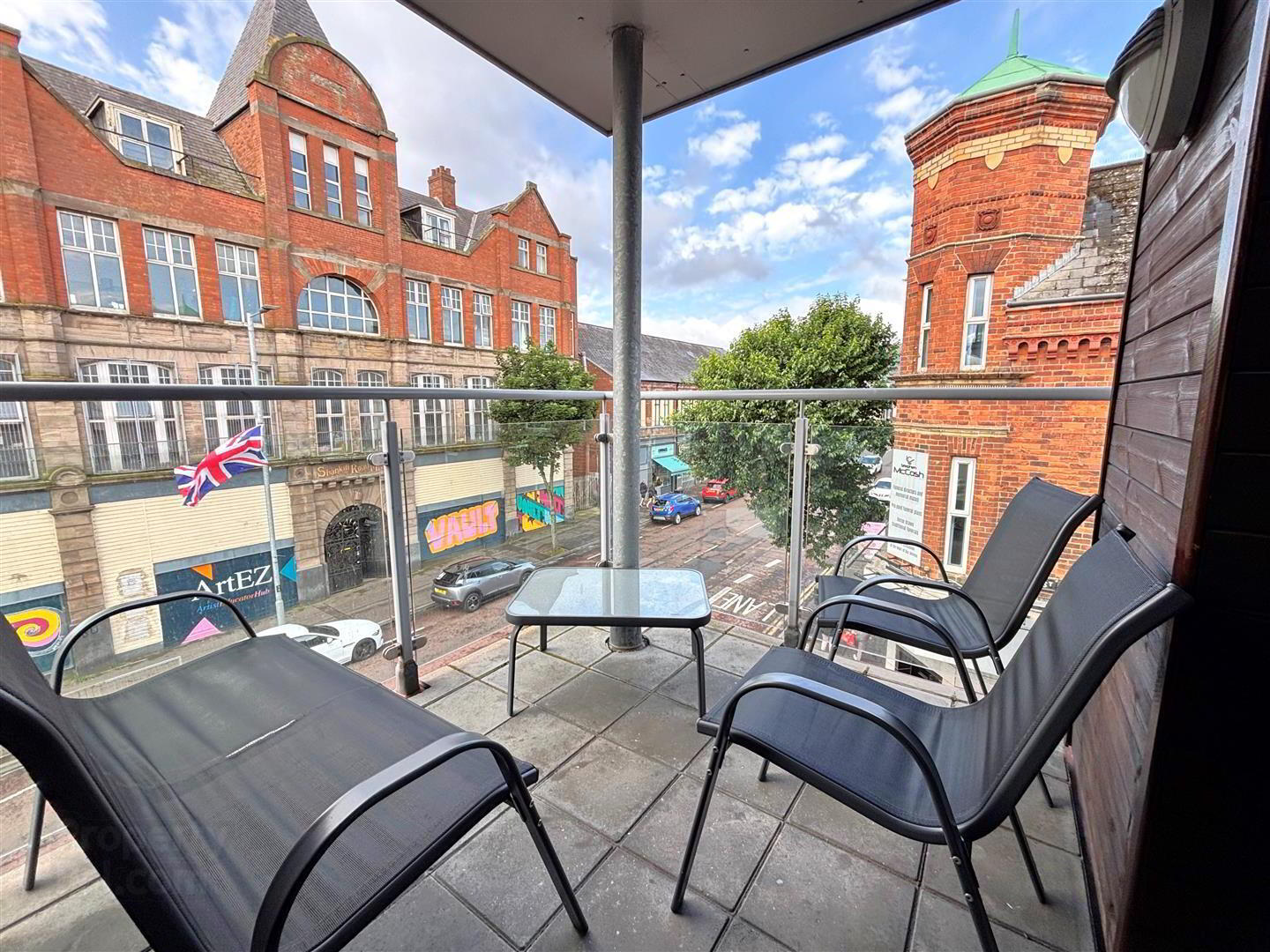 Apt 7, 109 Shankill Road 12 of 20