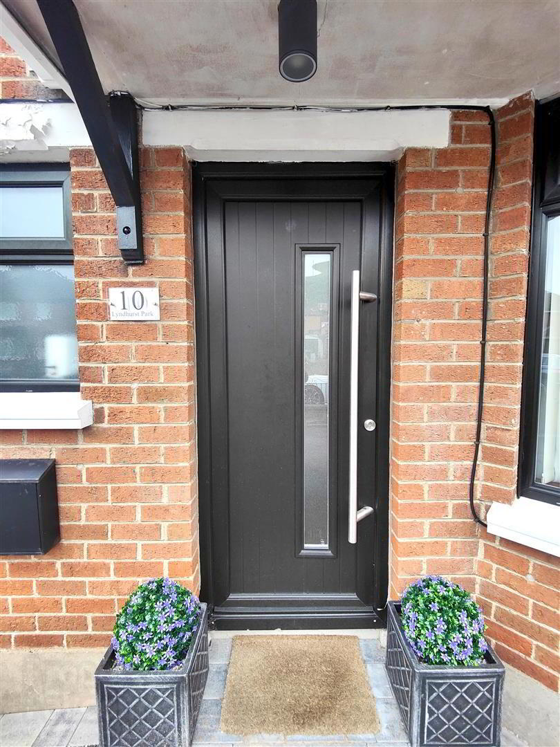 10 Lyndhurst Park 3 of 34