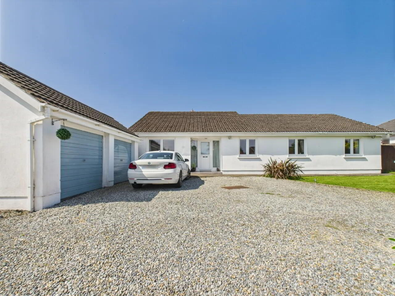 18 Rosewood Drive 1 of 24