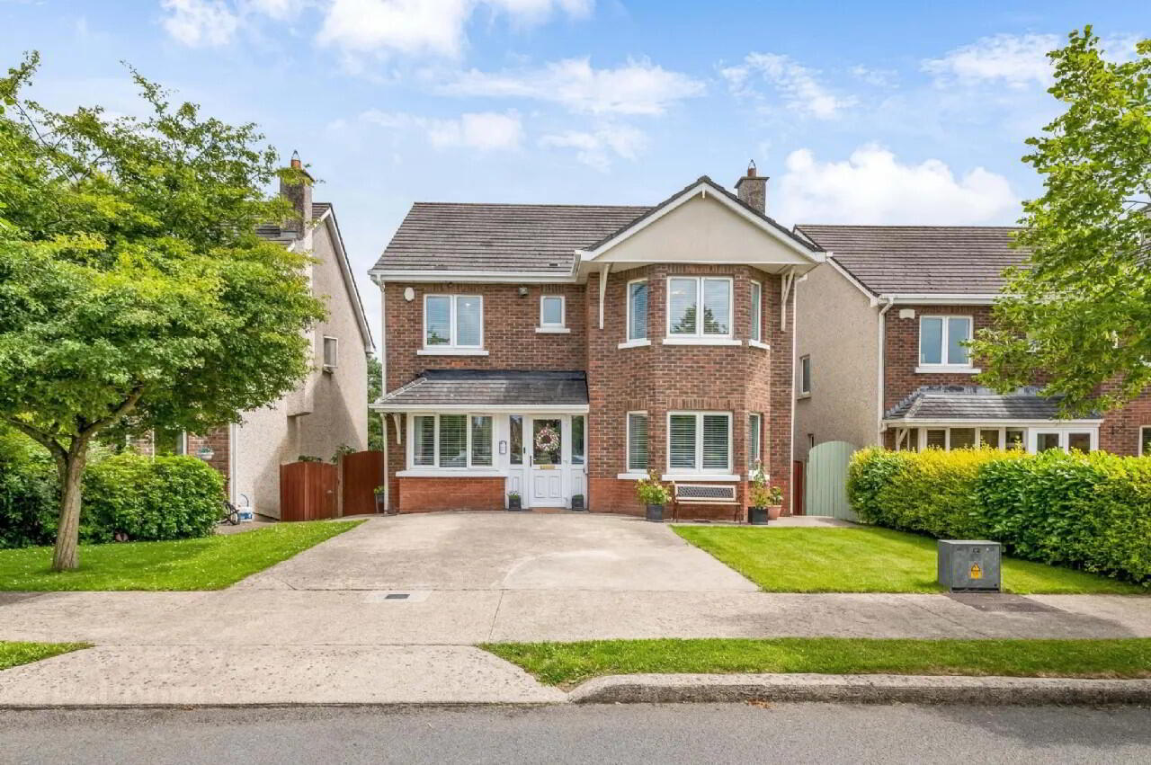 27 Priory Gate 1 of 20