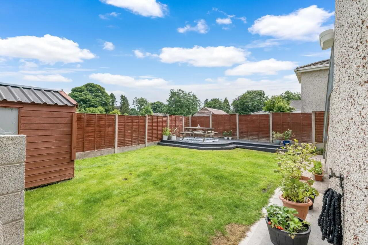 27 Priory Gate 15 of 20