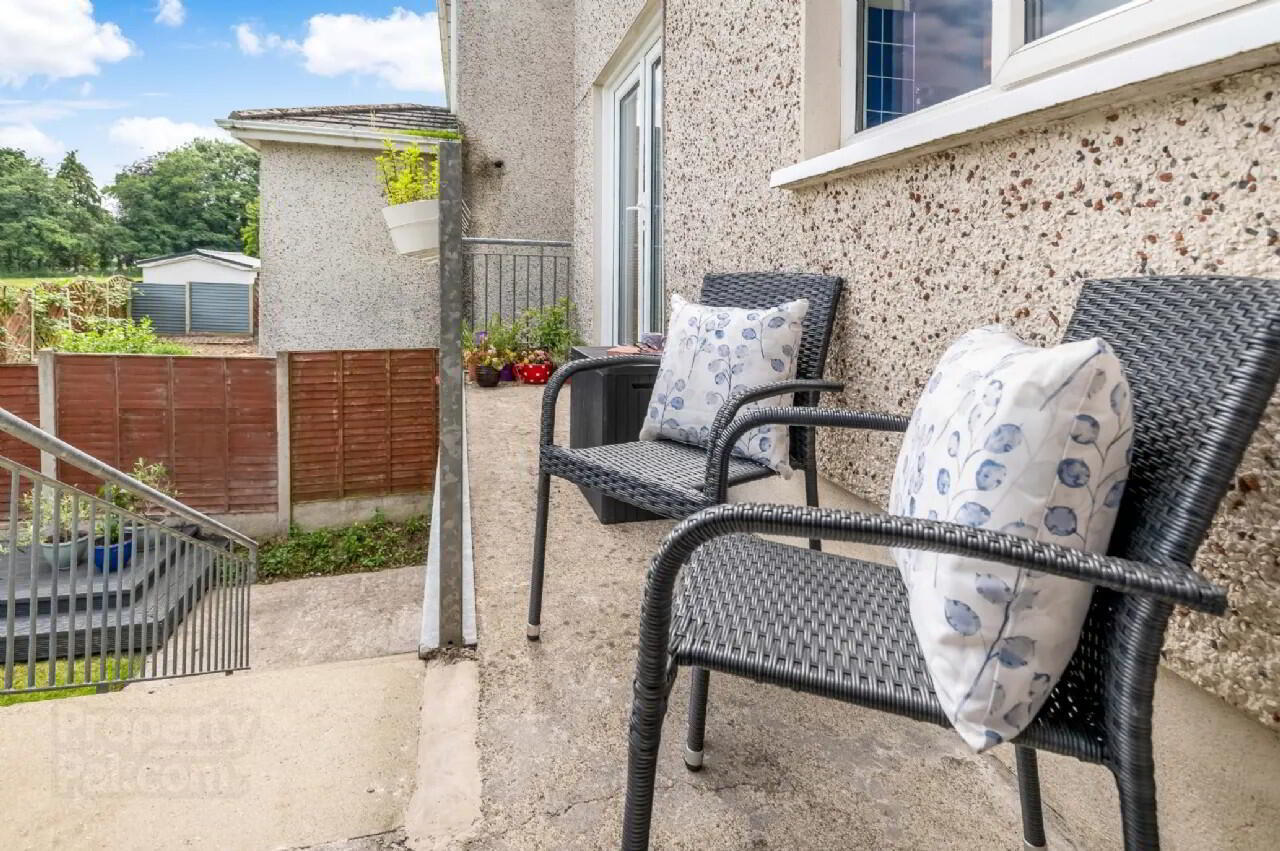 27 Priory Gate 19 of 20