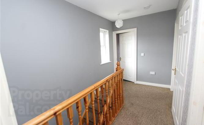 15 Scotshouse Close 16 of 17