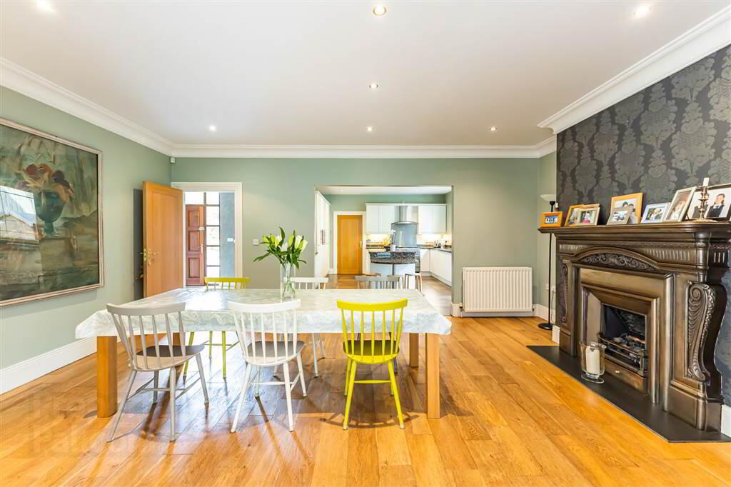 27a Deramore Park 5 of 33