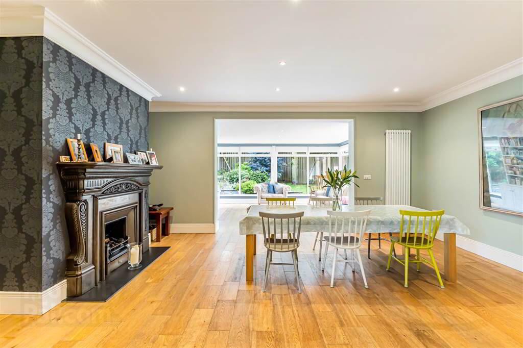 27a Deramore Park 6 of 33