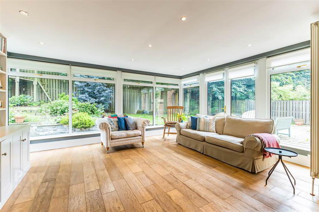 27a Deramore Park 10 of 33