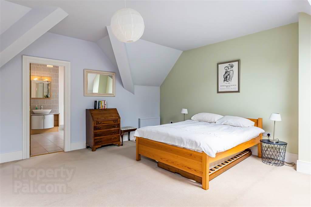 27a Deramore Park 26 of 33