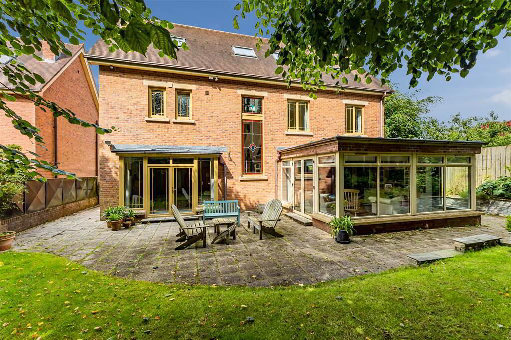 27a Deramore Park 31 of 33