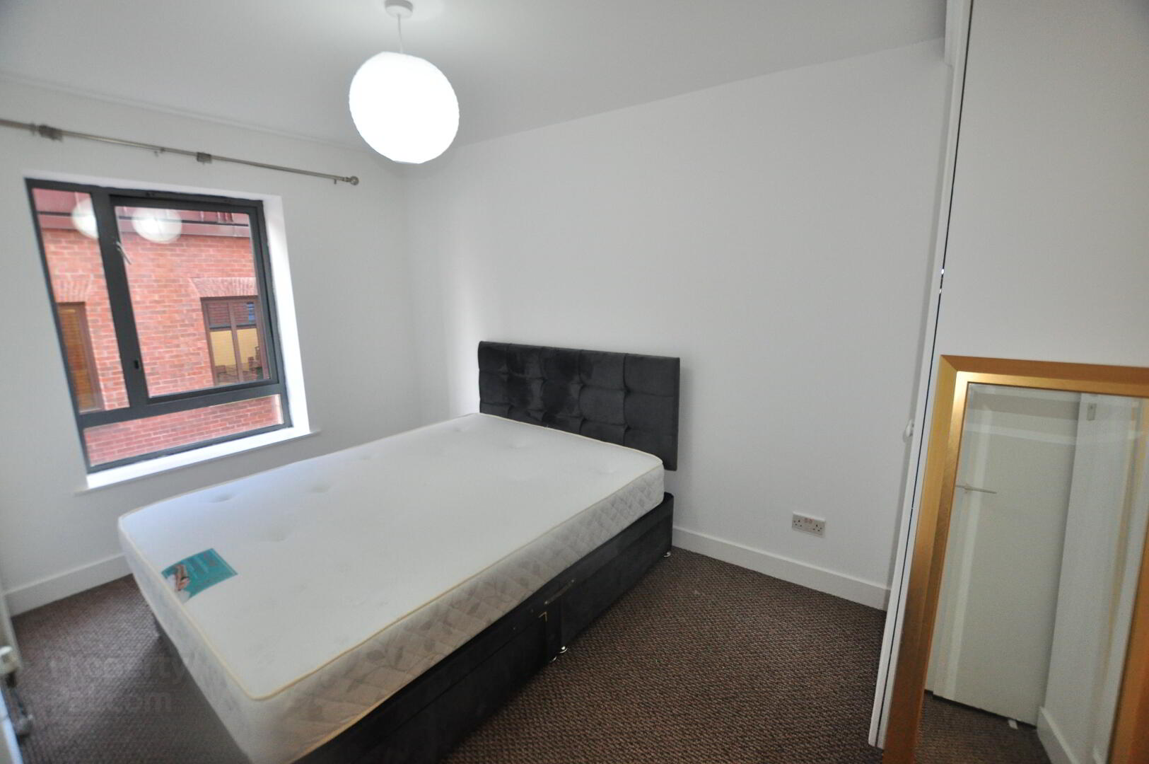 Apt 12 Citygate, Sussex Place 8 of 13