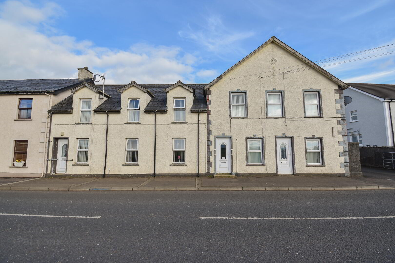 4x Flats, Yard & House, 30a, 30b, 30c, 32a, 32b Ballycregagh Road 1 of 4