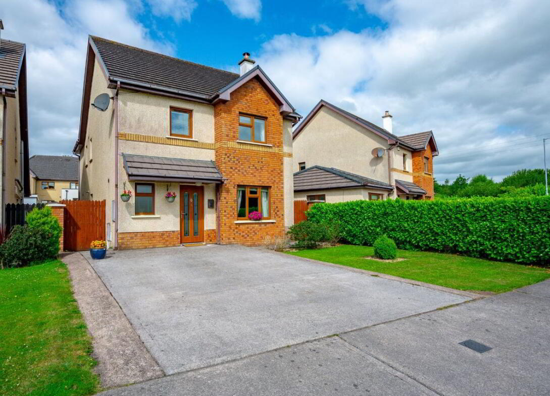 3 Bramble Close 1 of 37