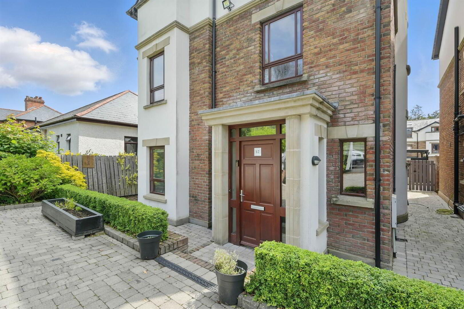 property description image