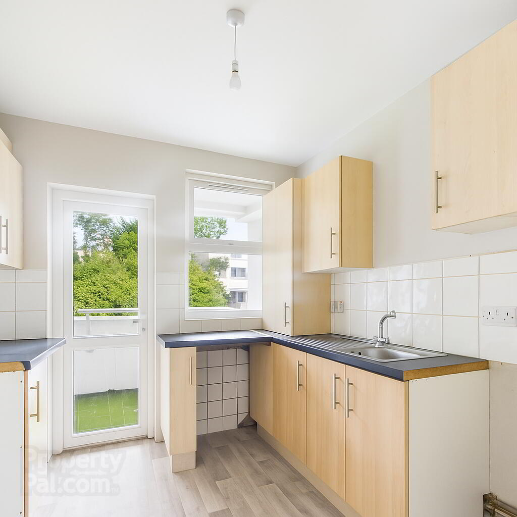 26b Abbots Cross, Newtownabbey 5 of 15