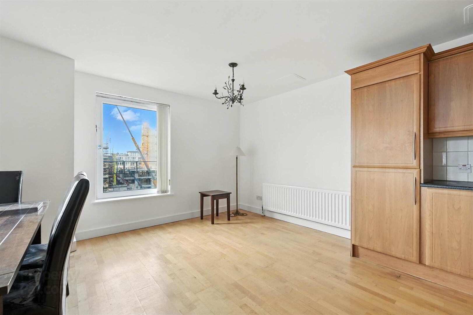Apt 404 Park Avenue, 12 Bankmore Street 8 of 14