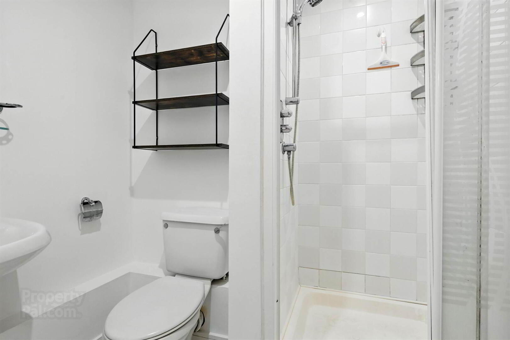 Apt 404 Park Avenue, 12 Bankmore Street 12 of 14
