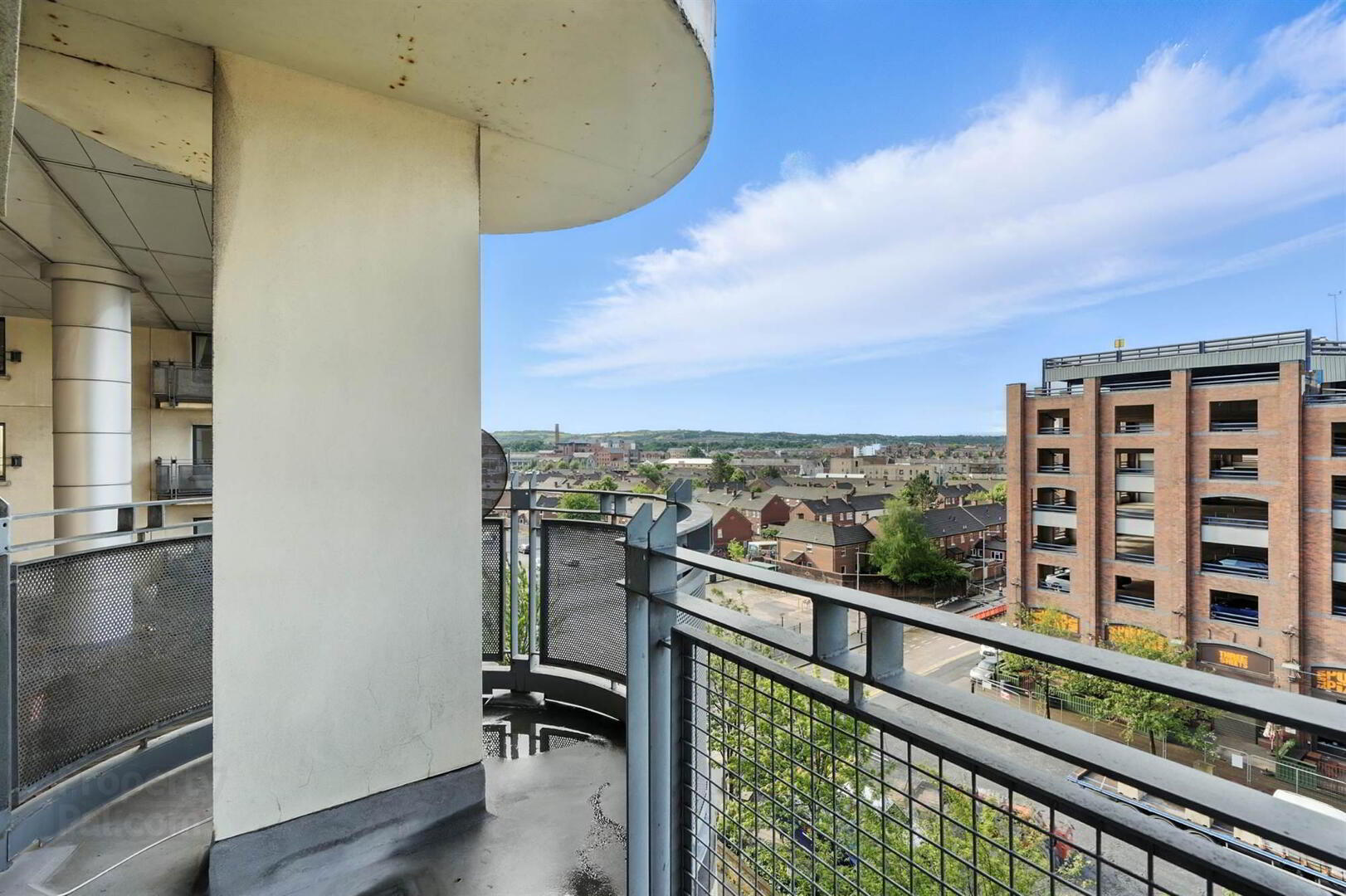 Apt 404 Park Avenue, 12 Bankmore Street 13 of 14