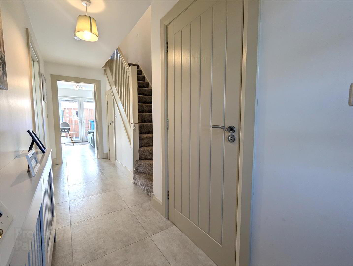 2 Forde Gardens 2 of 20