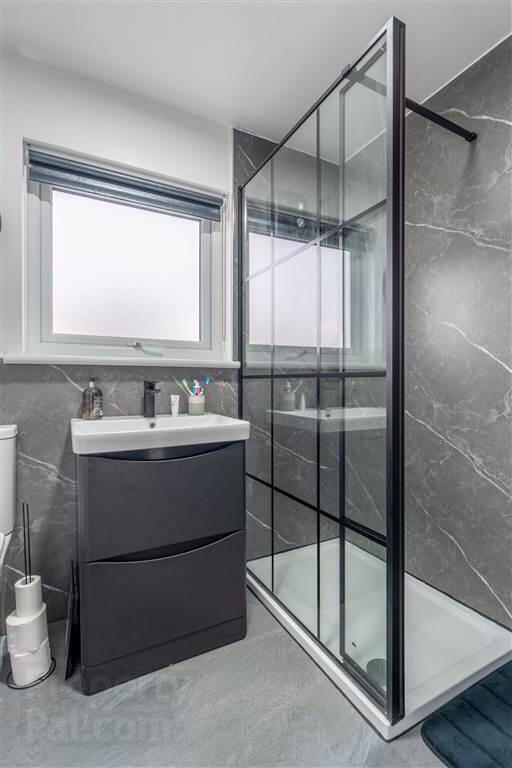 24 Elmwood 33 of 37