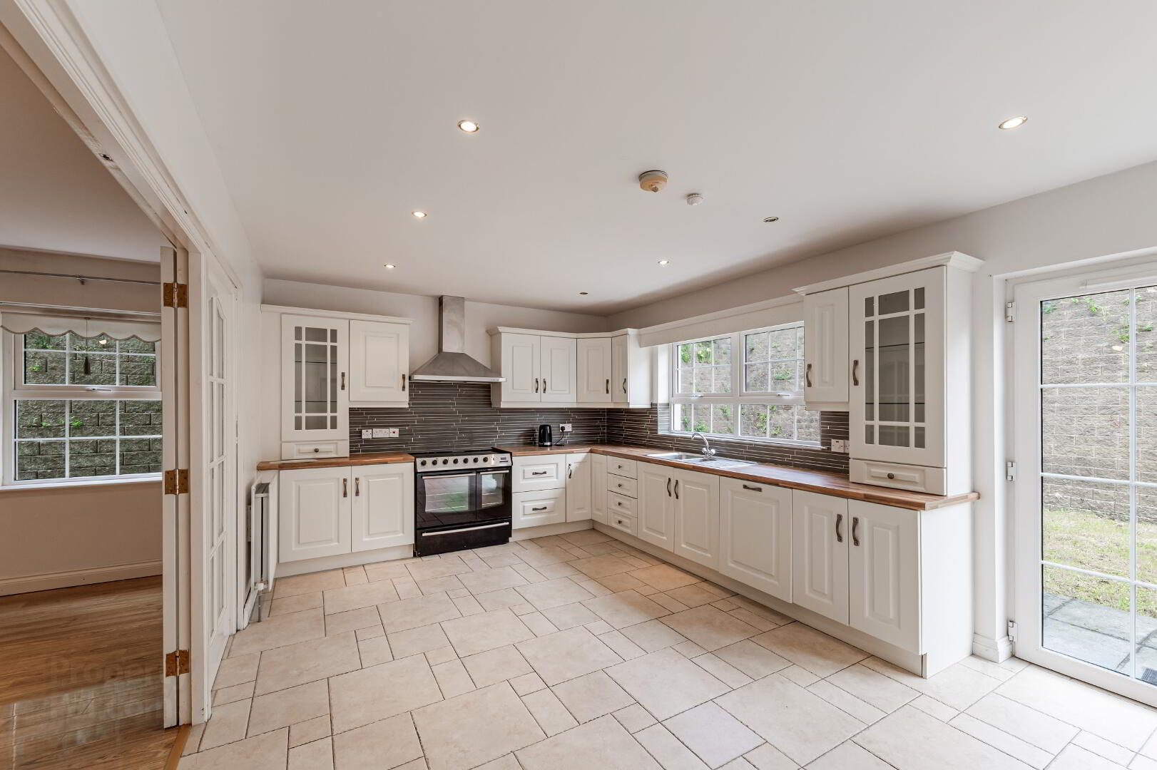 1 Strangford Park 21 of 43