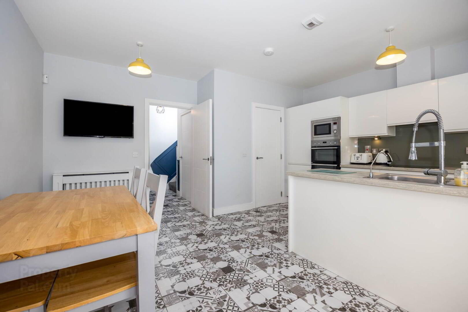9 Churchfield Grove 10 of 22