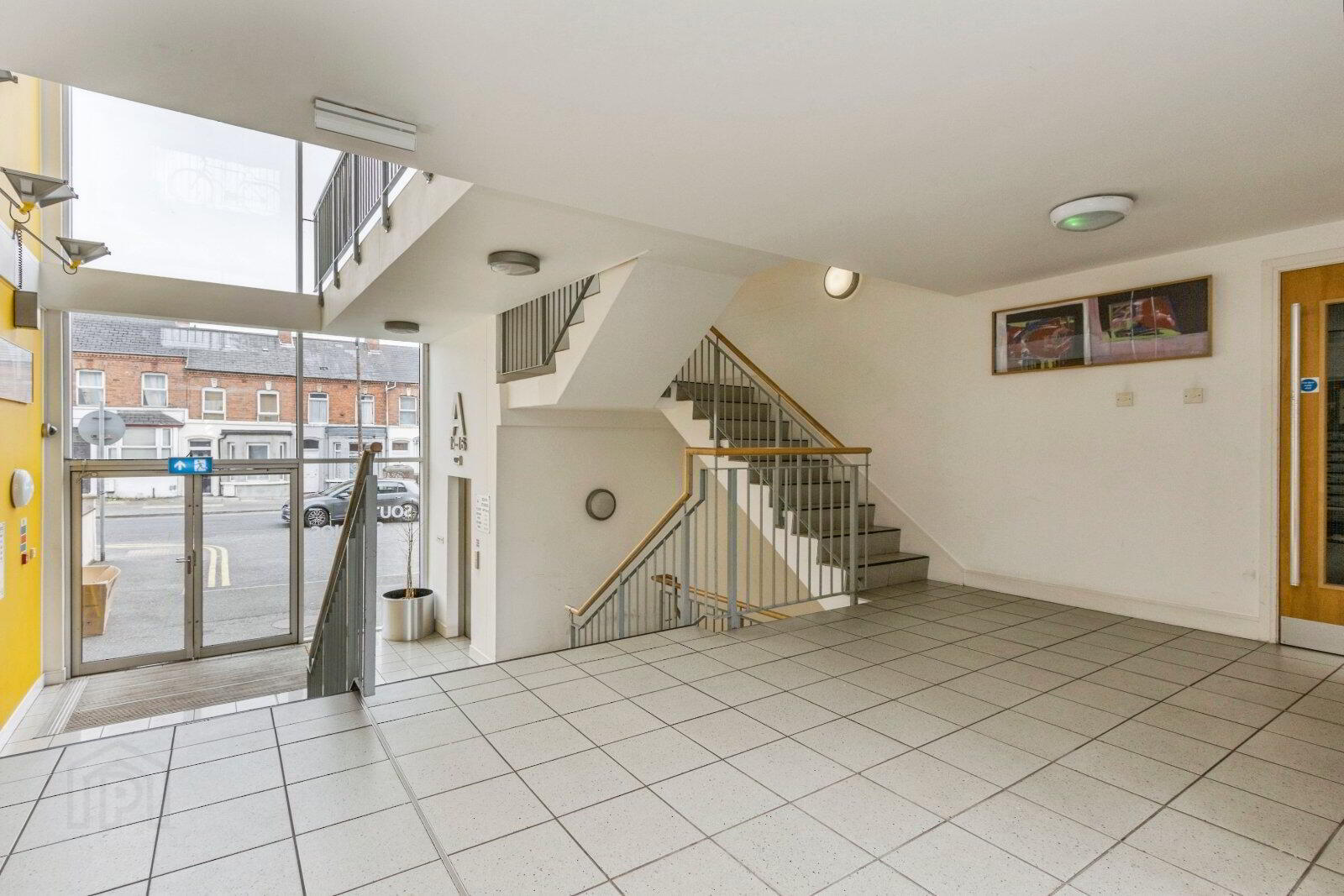Flat 2 South Studios, 85 Tates Avenue, Belfast 3 of 20