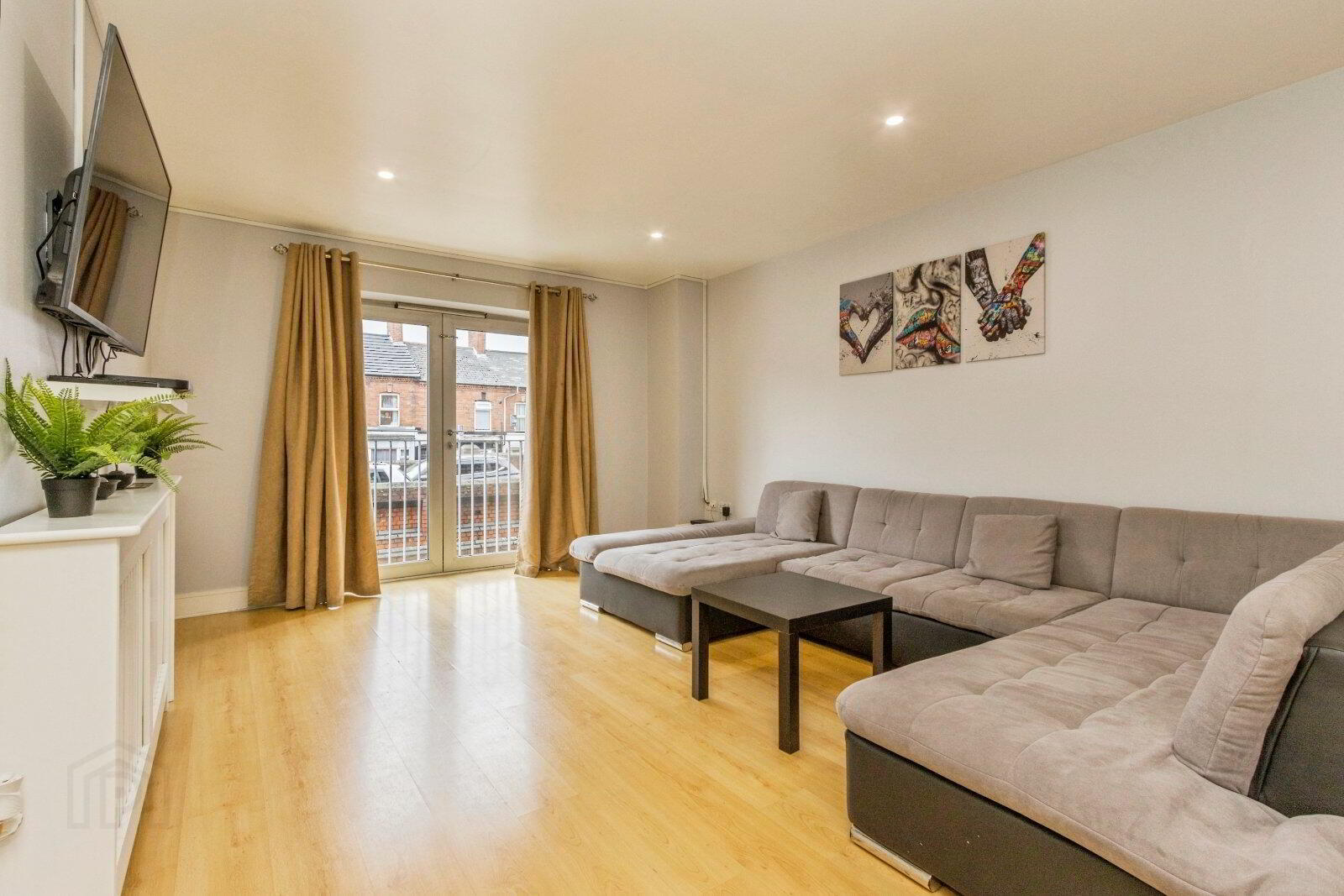 Flat 2 South Studios, 85 Tates Avenue, Belfast 6 of 20