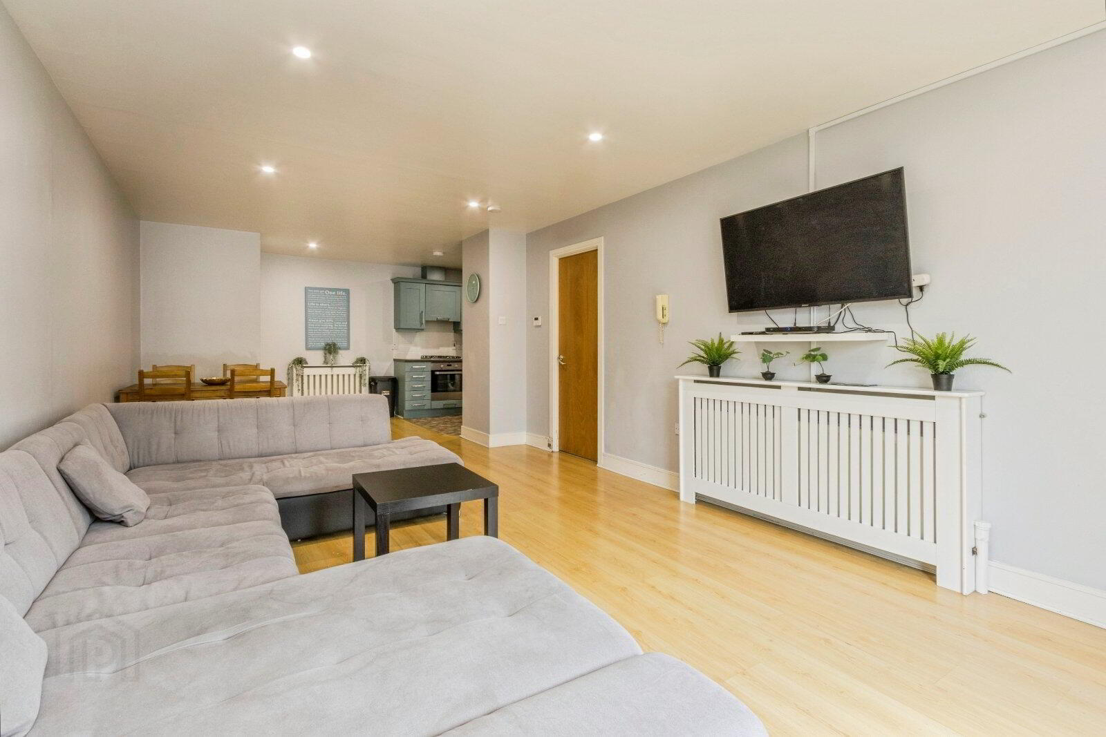 Flat 2 South Studios, 85 Tates Avenue, Belfast 5 of 20