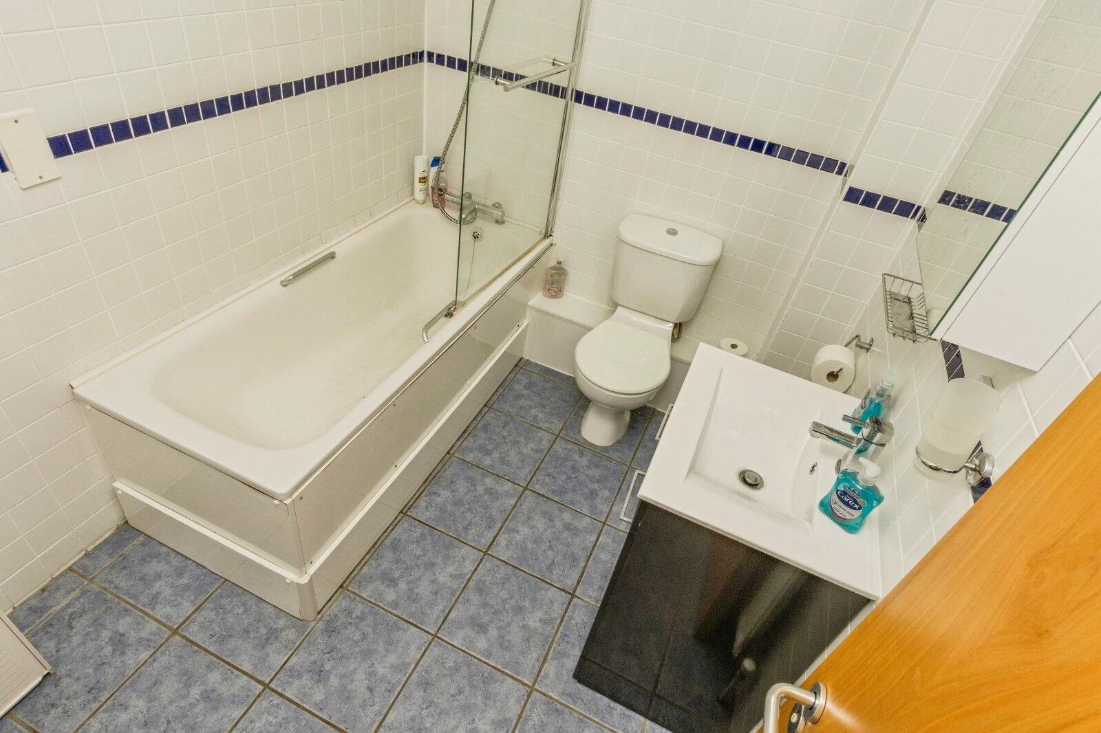 Flat 2 South Studios, 85 Tates Avenue, Belfast 18 of 20