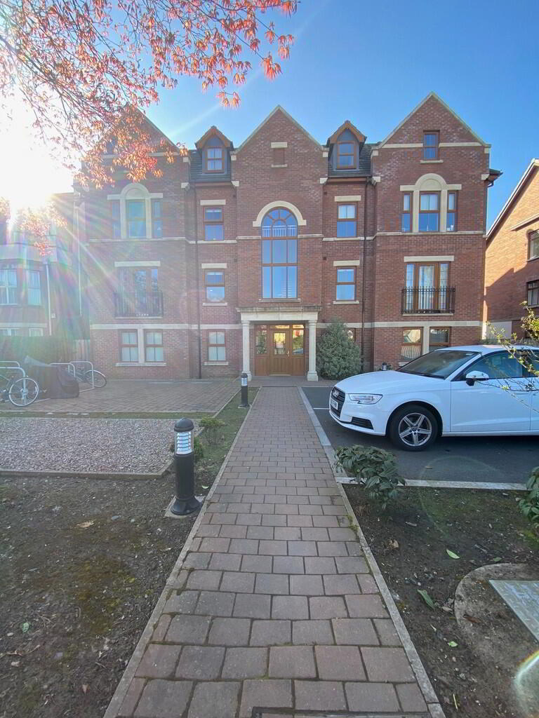 Apt 5, 22 Upper Lisburn Road 1 of 11