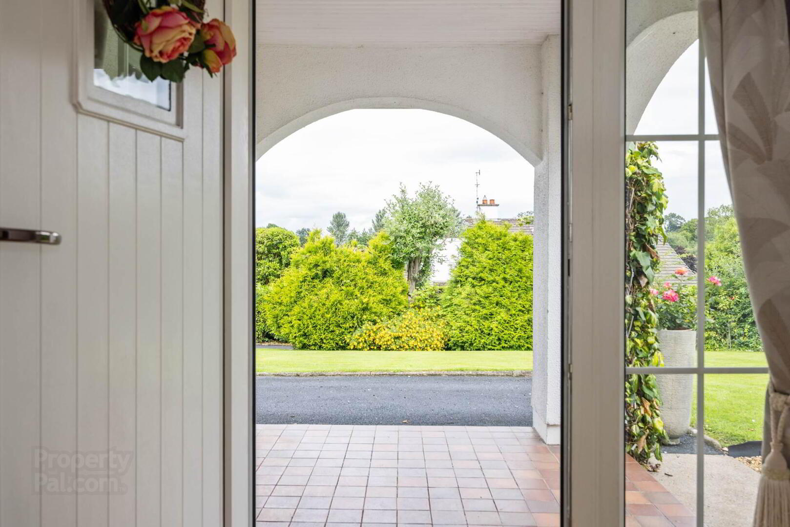 10 Villiers Avenue 7 of 56