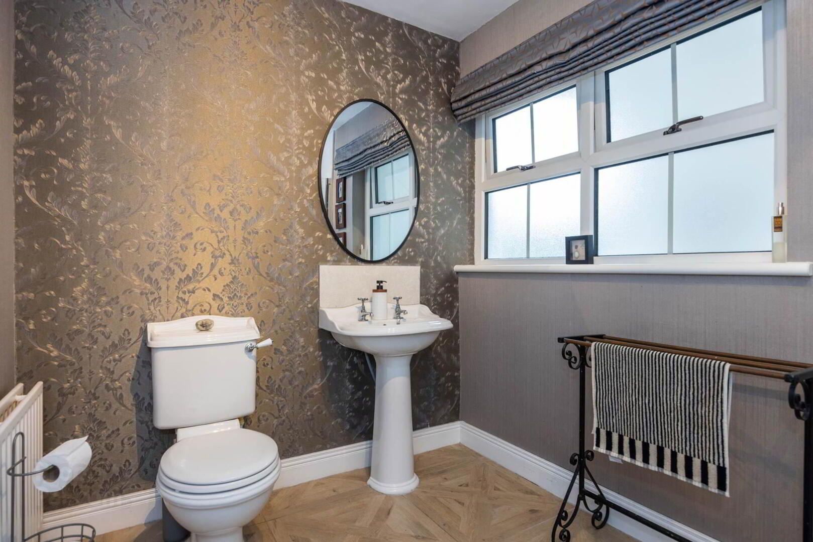 10 Villiers Avenue 23 of 56