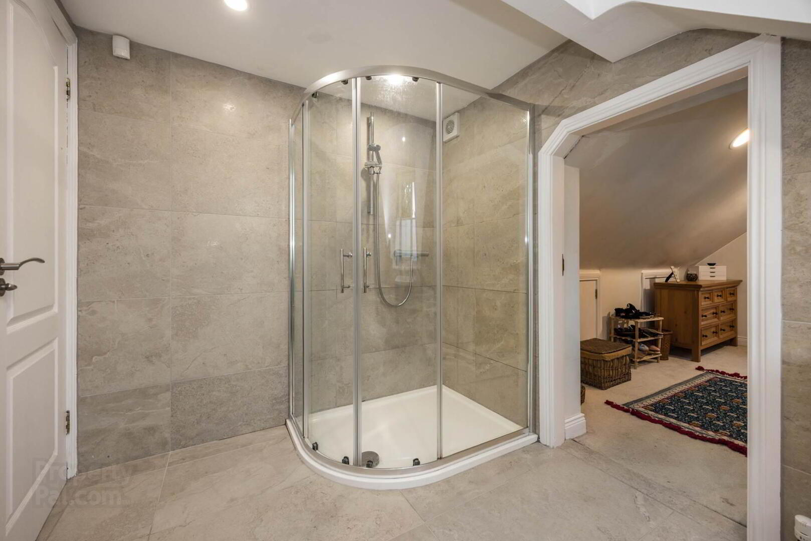 10 Villiers Avenue 37 of 56