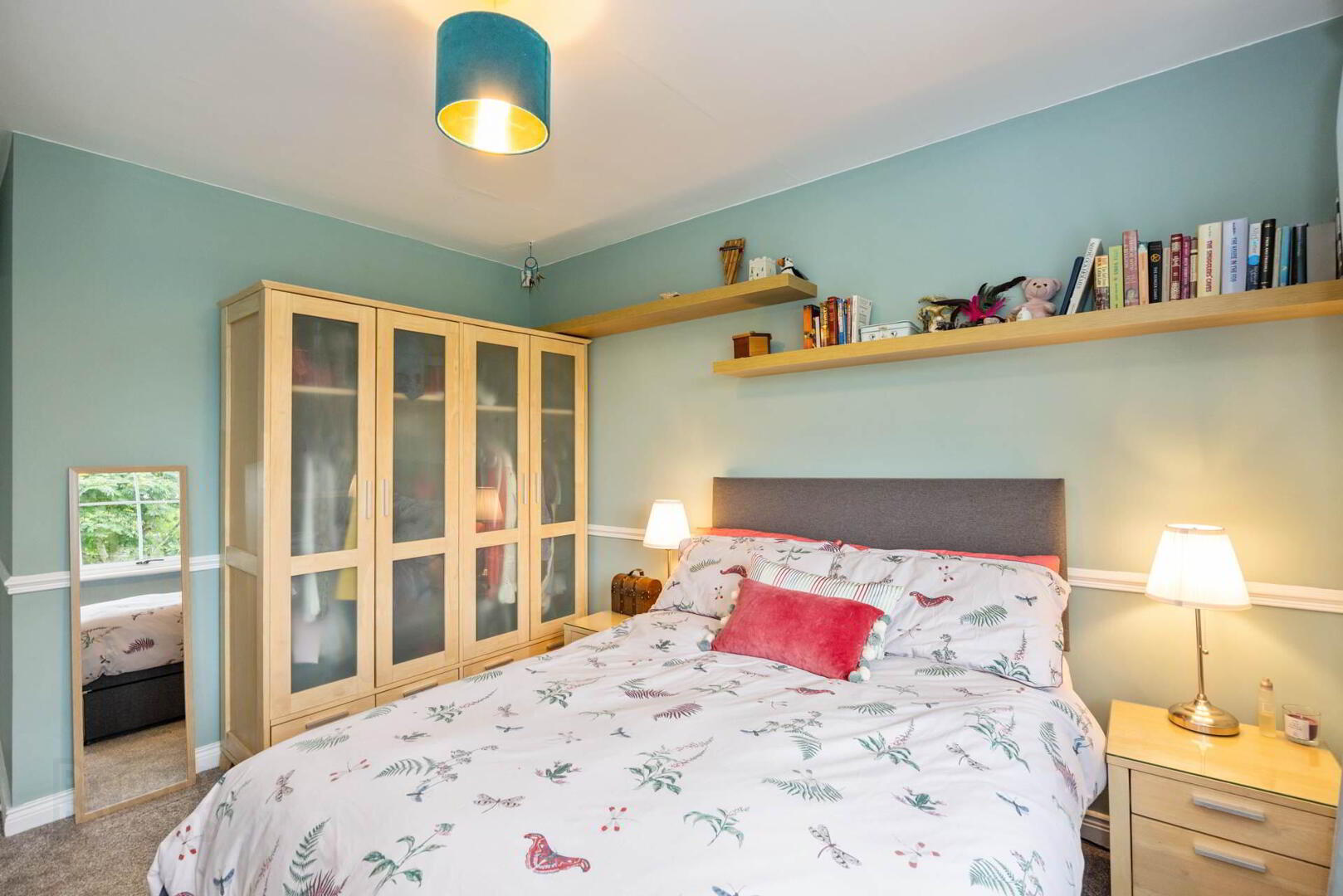 10 Villiers Avenue 42 of 56