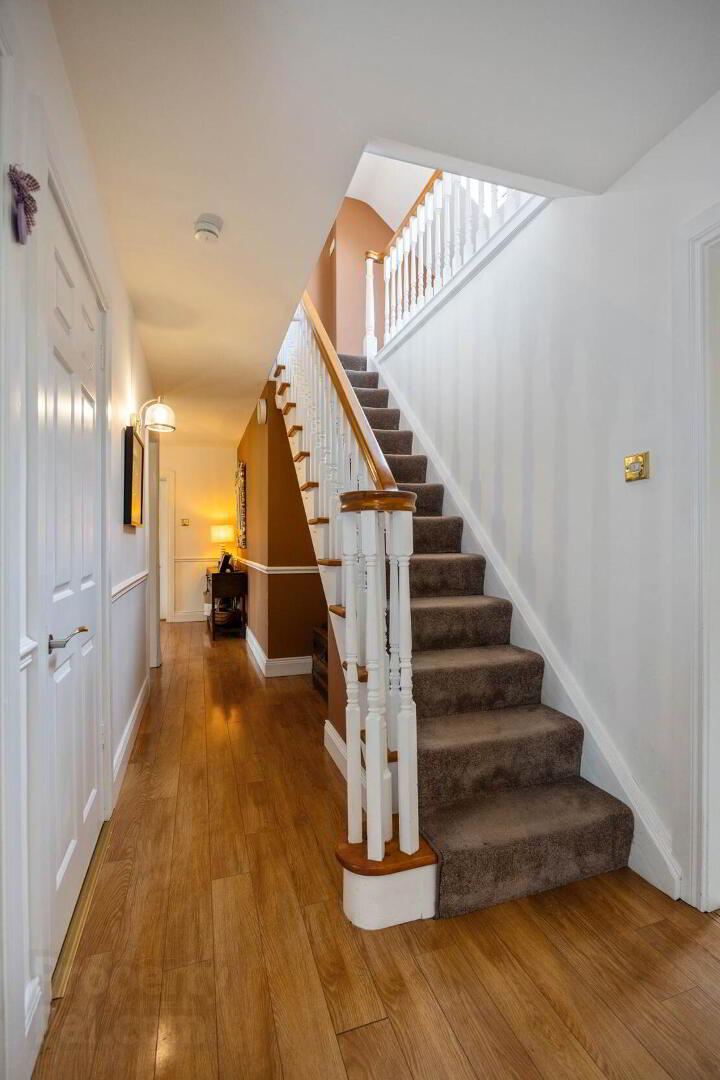 10 Villiers Avenue 12 of 56