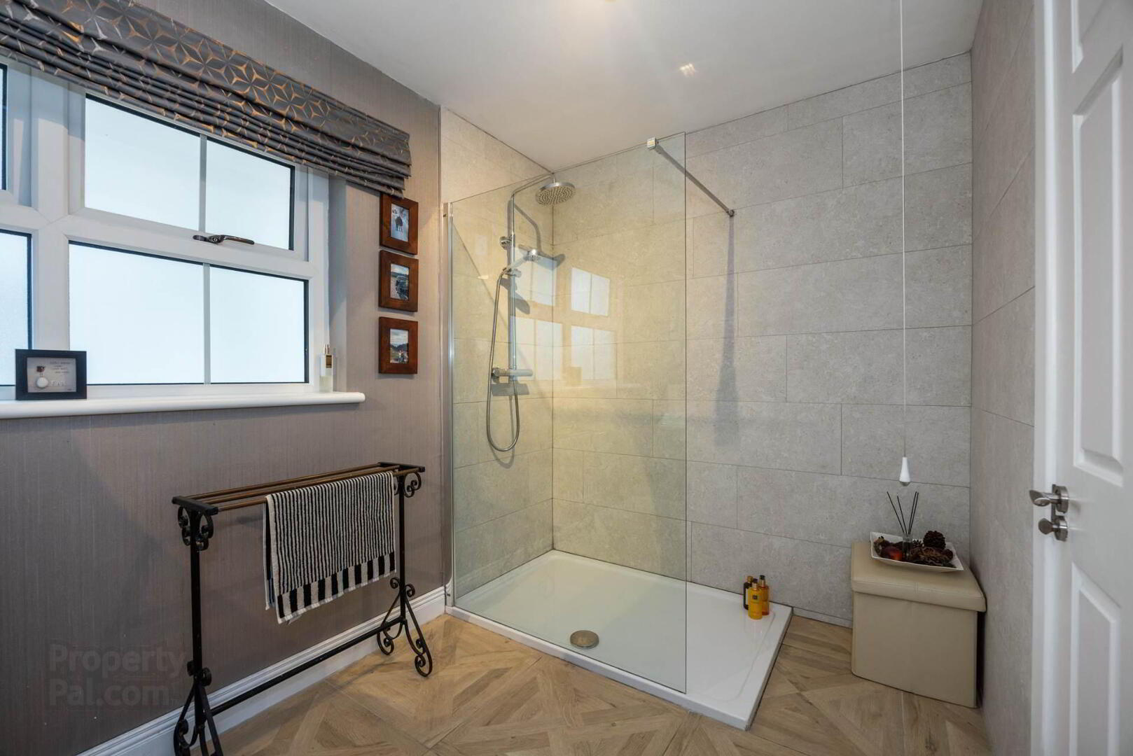 10 Villiers Avenue 24 of 56