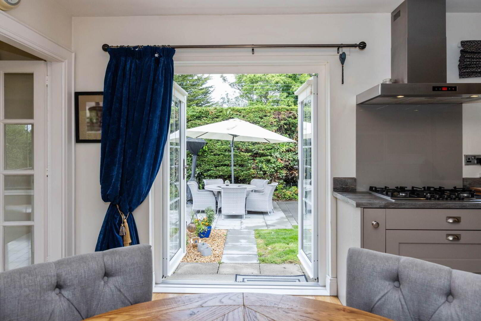 10 Villiers Avenue 21 of 56